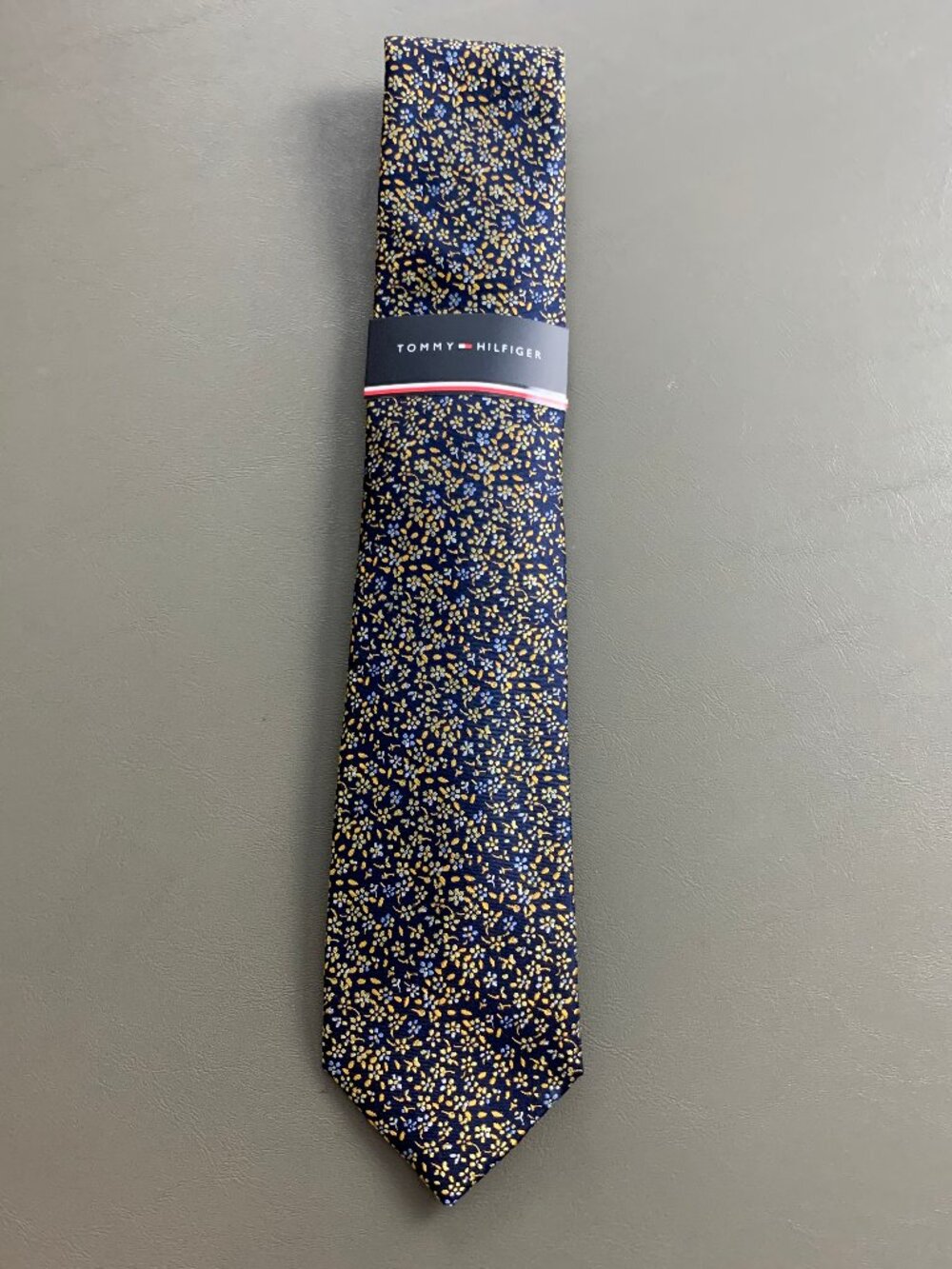 Tommy Hilfiger Men's 3'' Silk Blend Neck Tie, Blue Yellow Multi Botanical Floral
